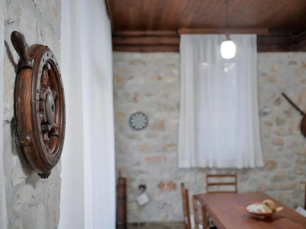 img_id_1037194.webp