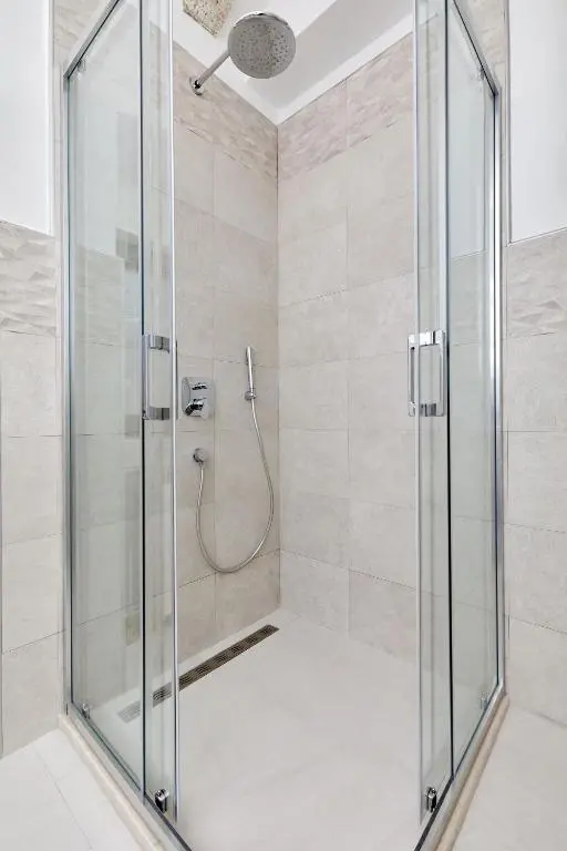 img_id_2414750.webp