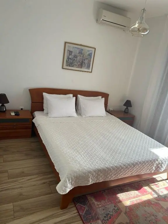 img_id_2412824.webp