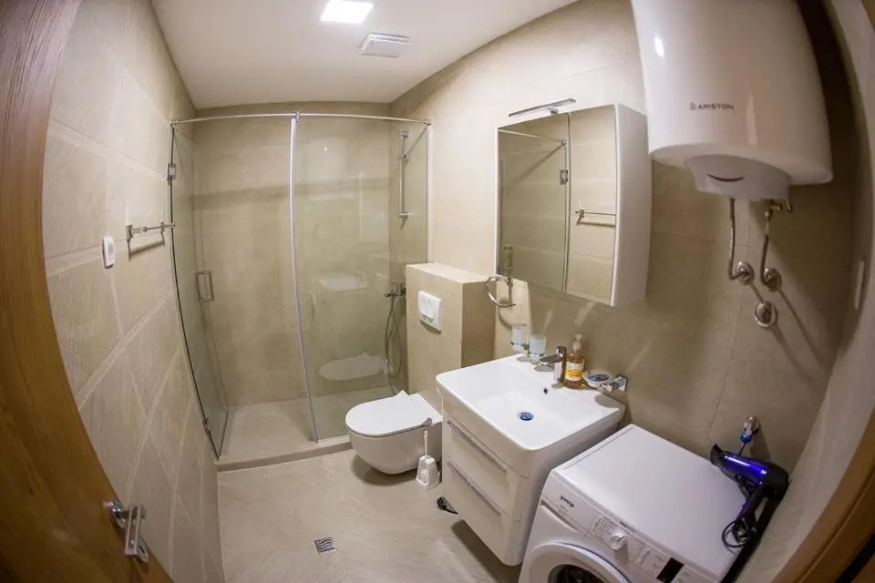 img_id_2412514.webp