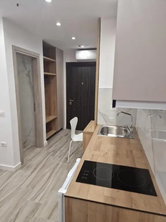 Triple Room with Balcony image 7