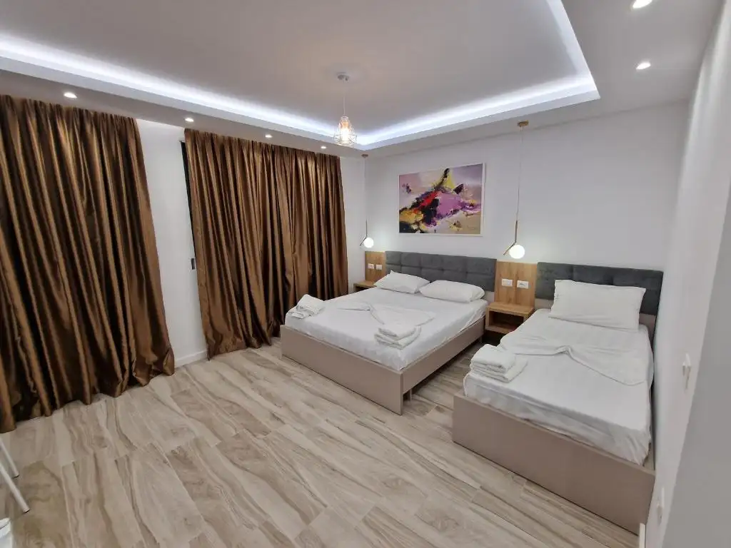 Triple Room with Balcony image 2