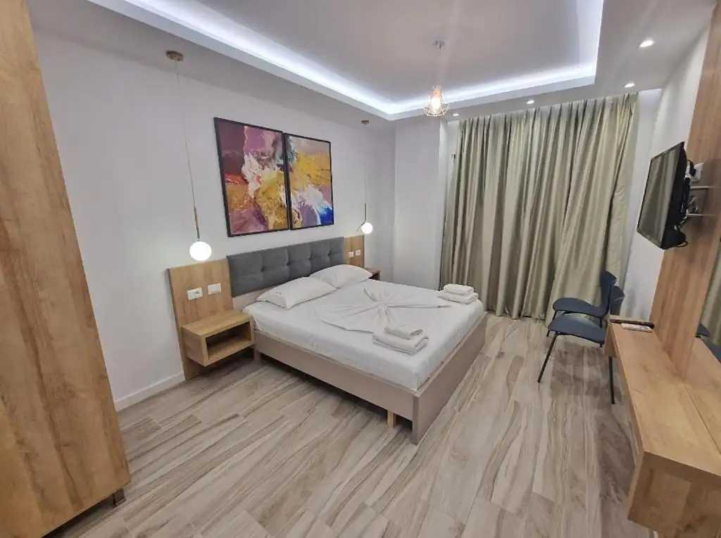 Double Room with Balcony and Sea View image 4