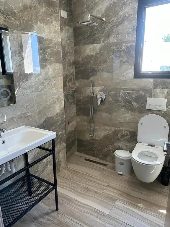 Suite with Sea View image 6