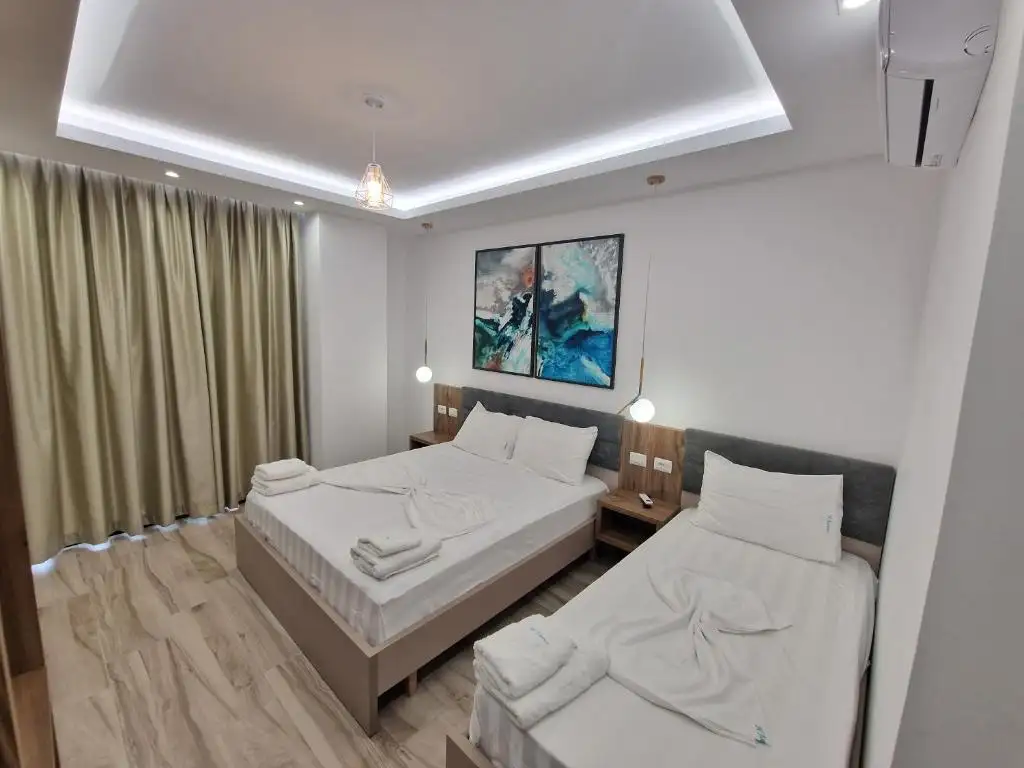 Triple Room with Sea View image 6