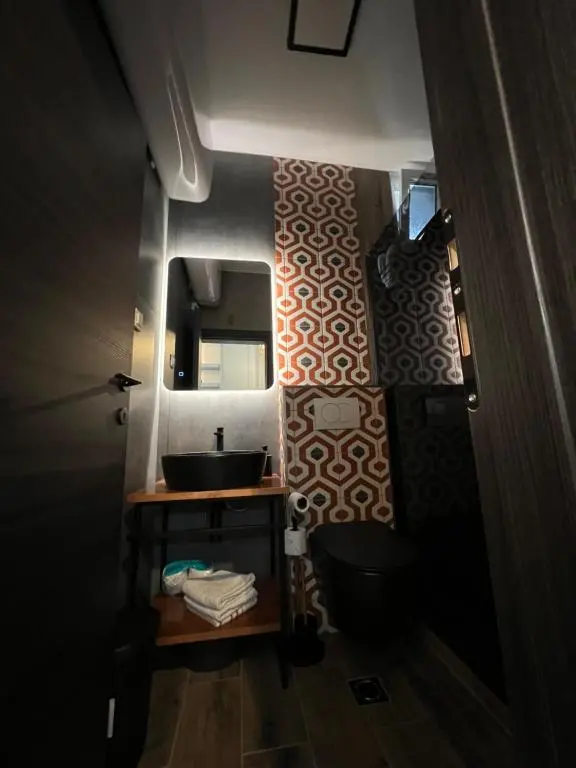 img_id_2411346.webp