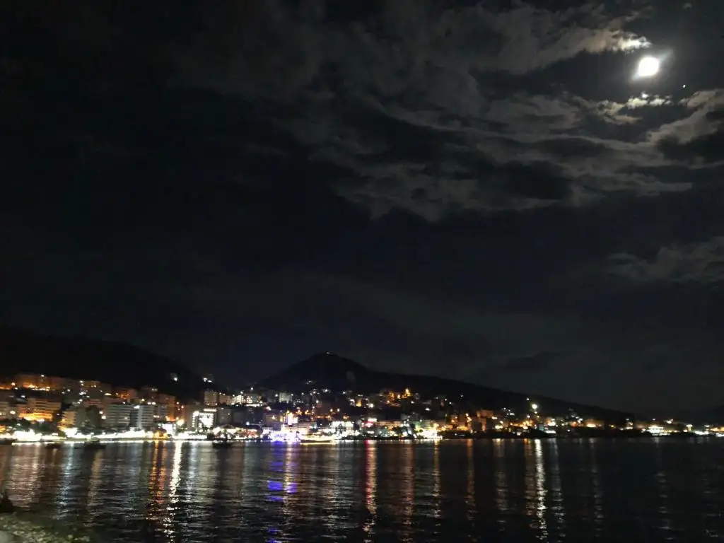 img_id_613360.webp