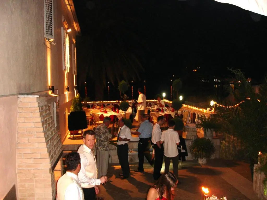 img_id_2408712.webp