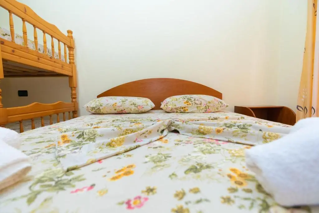 img_id_903821.webp