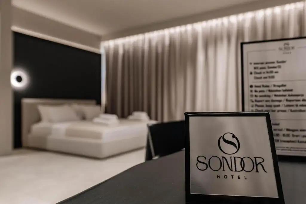 Superior Twin Room image 2
