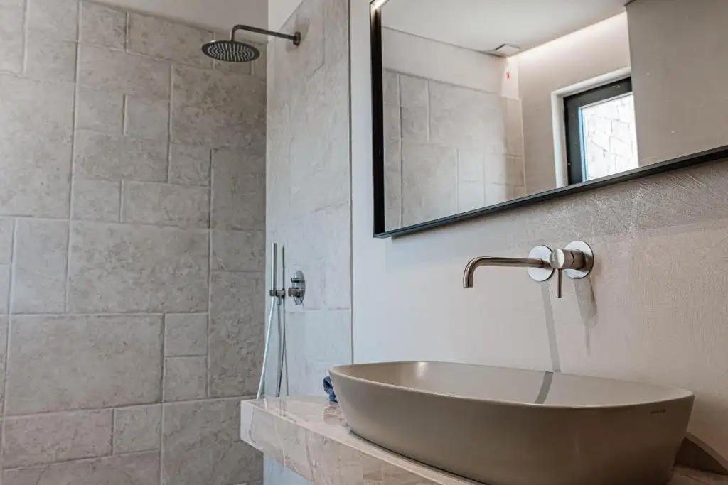 Superior Suite image 7