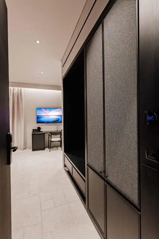 Superior Suite image 9