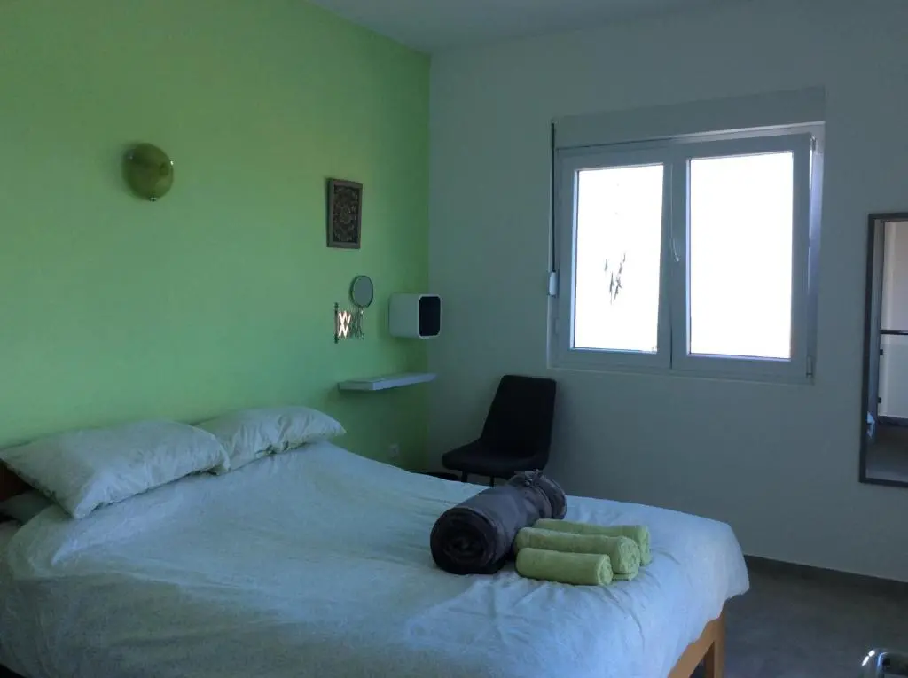 img_id_2404200.webp