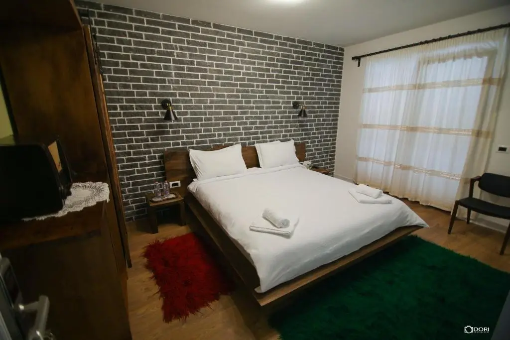 img_id_930743.webp