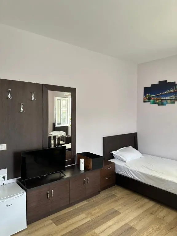 img_id_1005310.webp