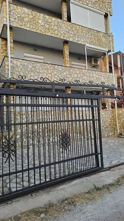 img_id_2401282.webp