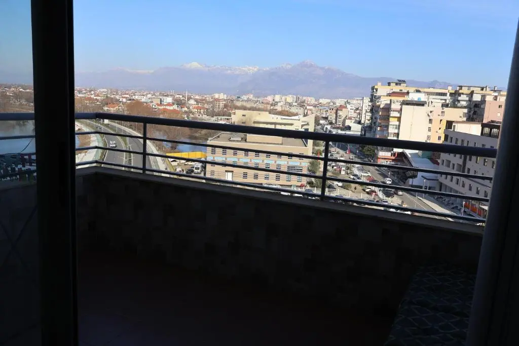 img_id_1682905.webp