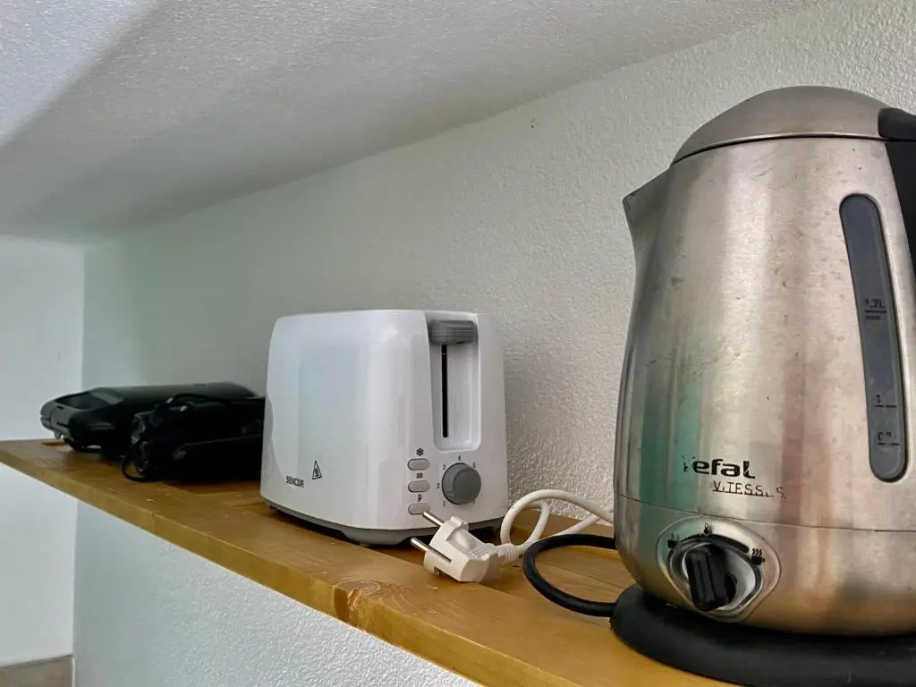 img_id_2400468.webp