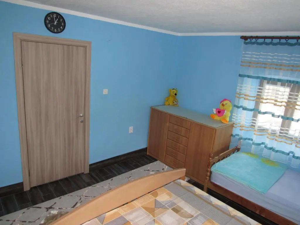 img_id_2398384.webp