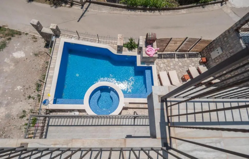 img_id_2397606.webp