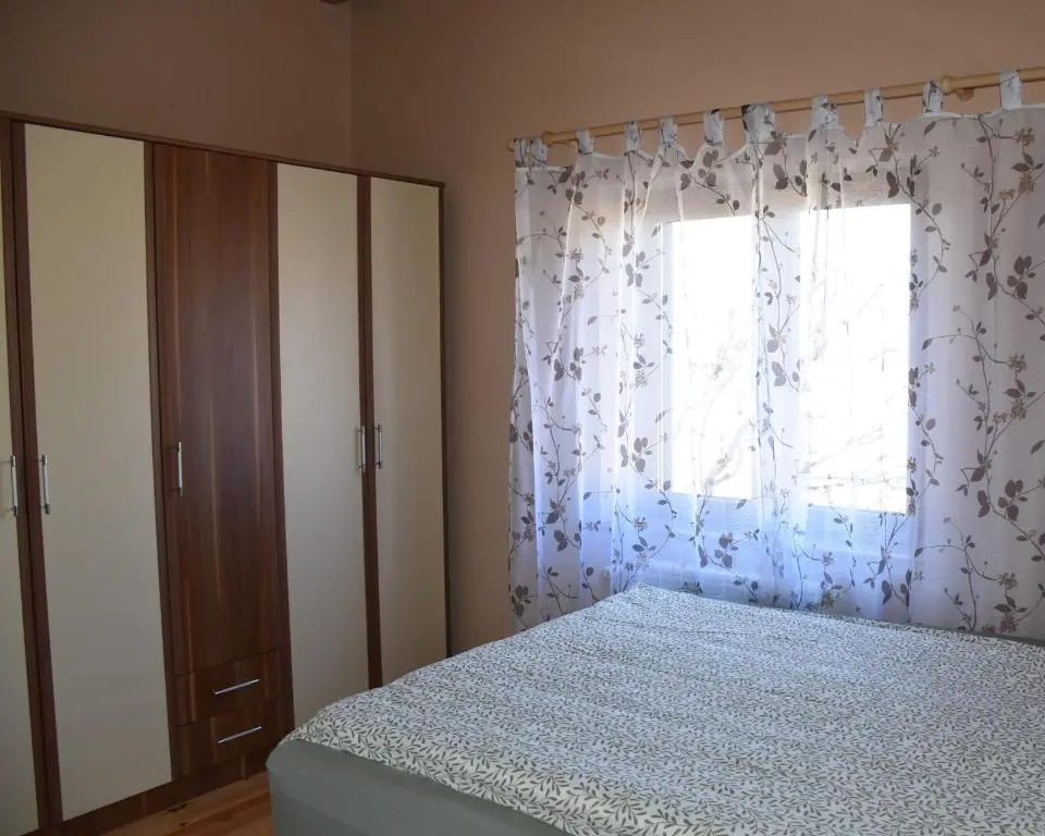 img_id_2395108.webp