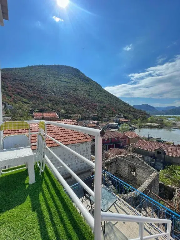 img_id_2395032.webp