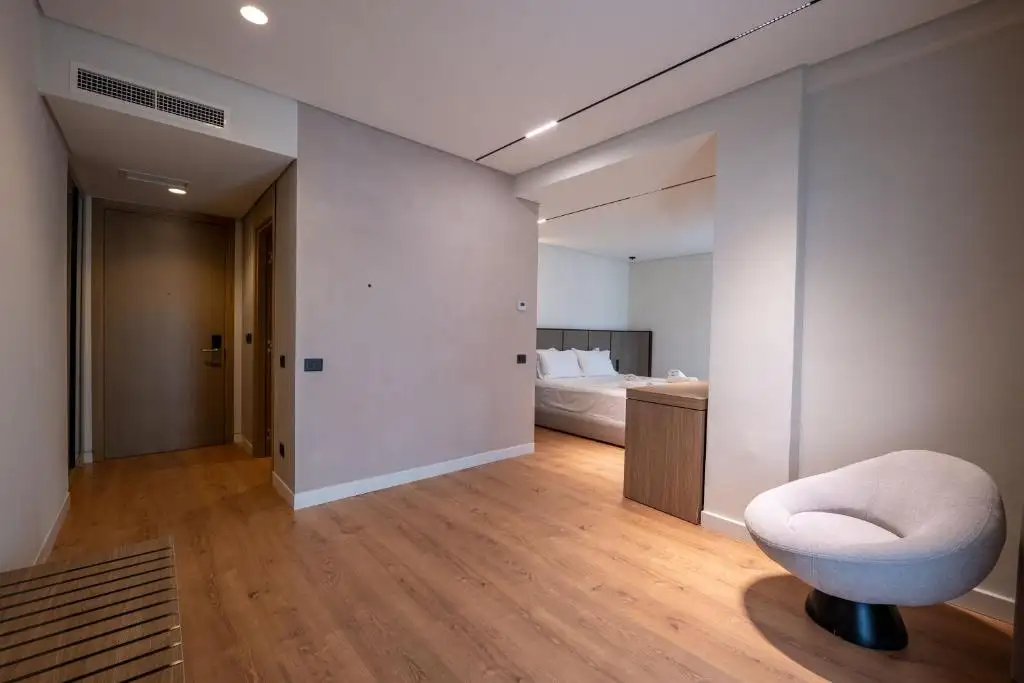 Double Room image 5