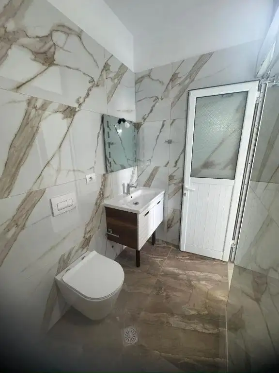 Quadruple Room image 15