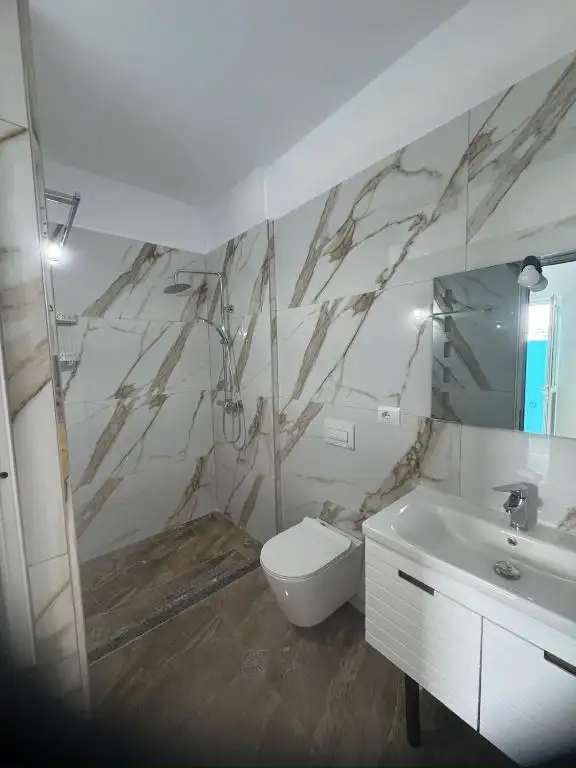 Quadruple Room image 8