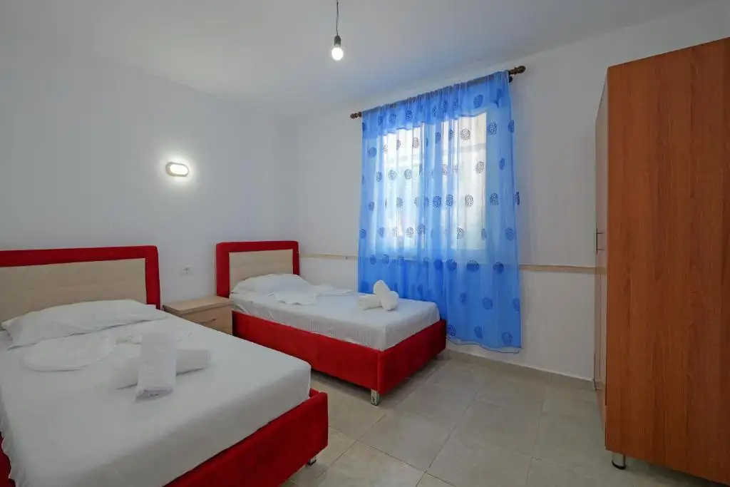 Quadruple Room image 6