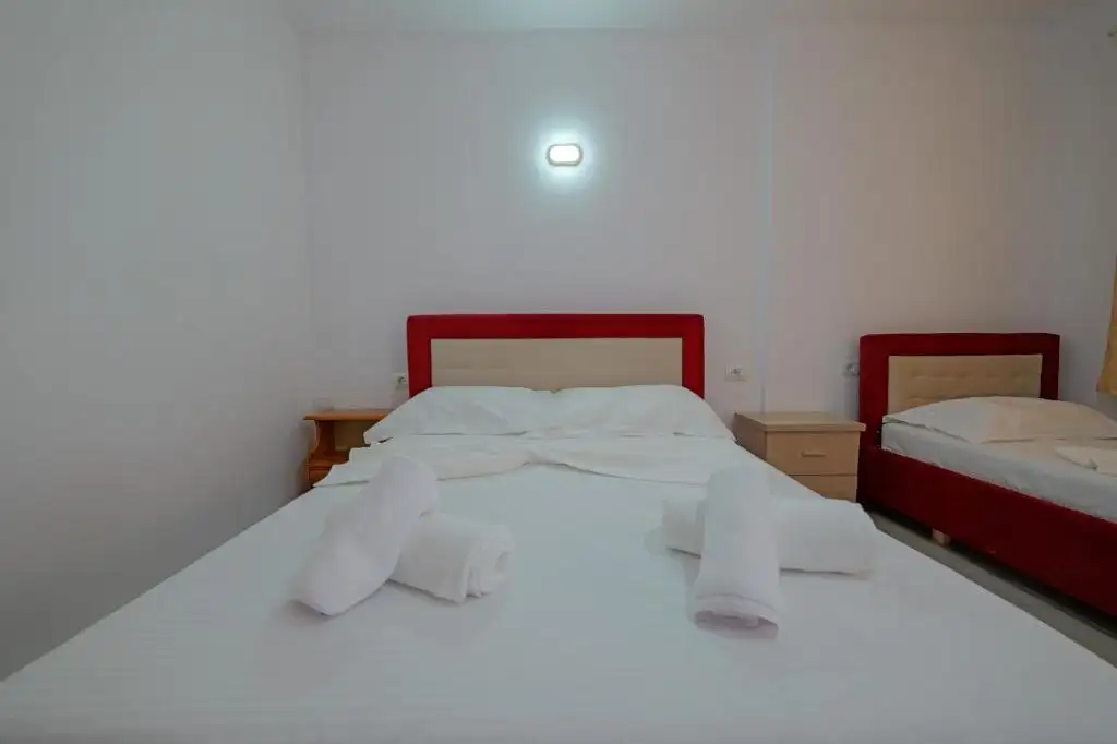 Triple Room with Sea View image 9