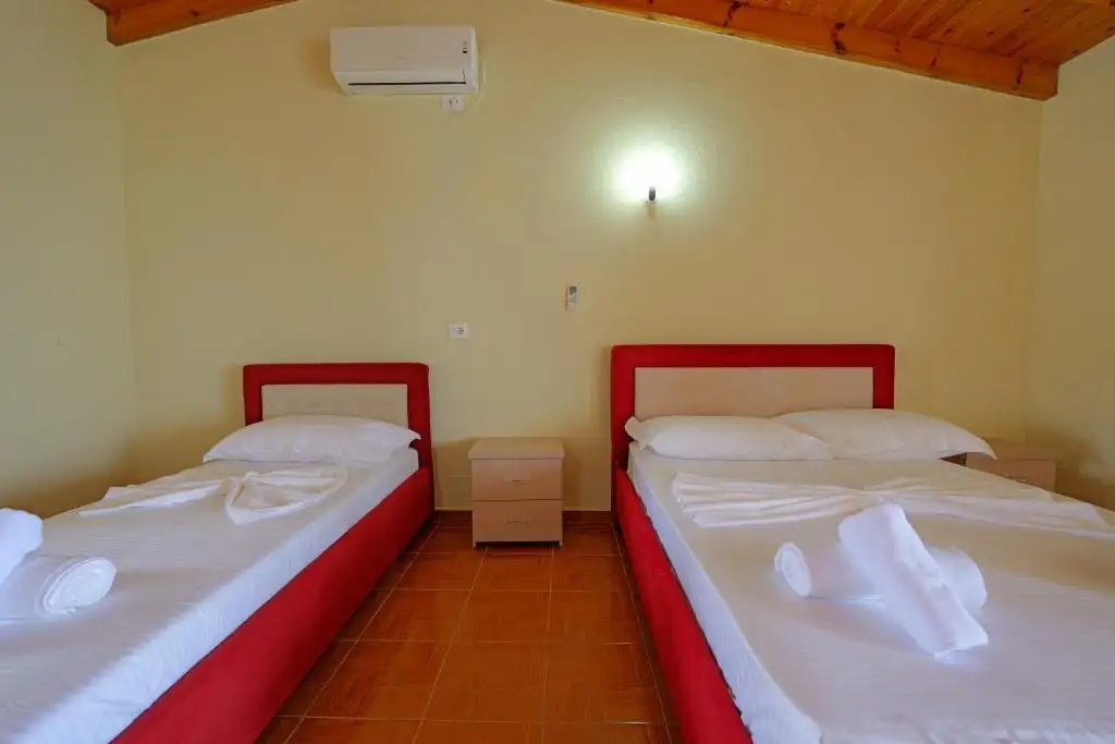 Triple Room with Sea View image 3
