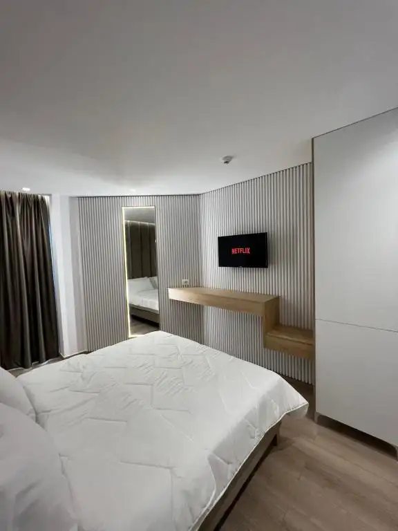 Deluxe Double Room image 10