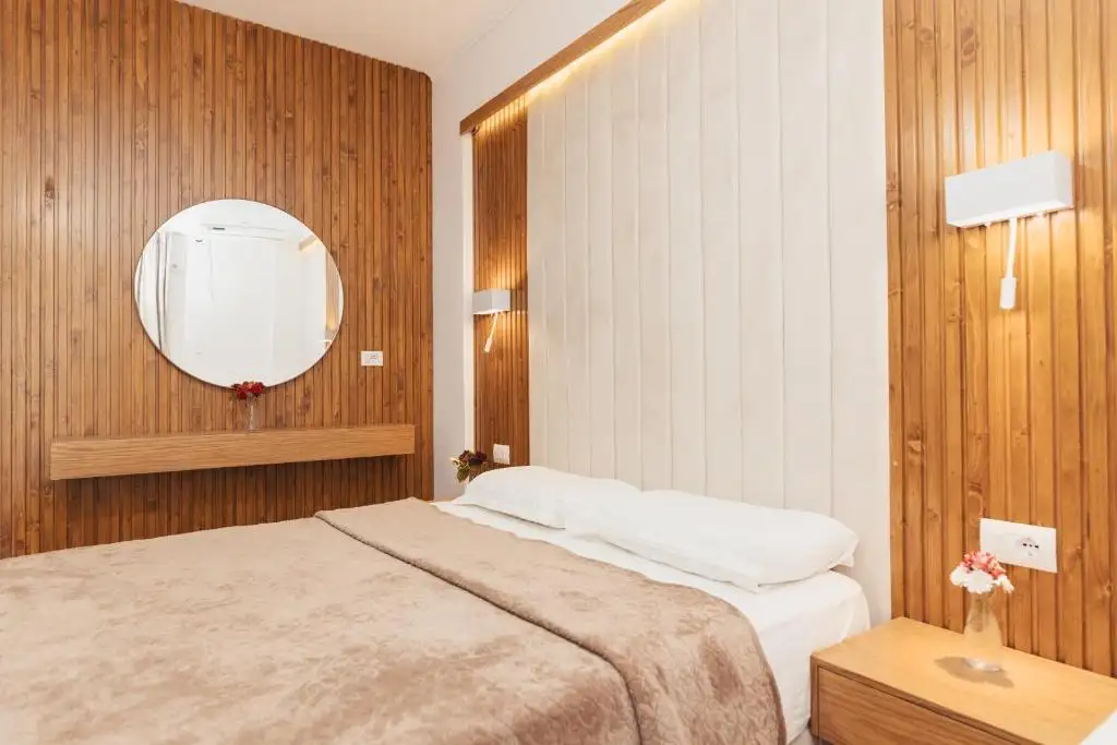 Deluxe Triple Room image 6