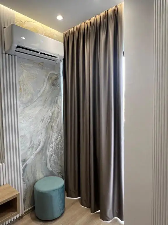 Superior King Room image 15