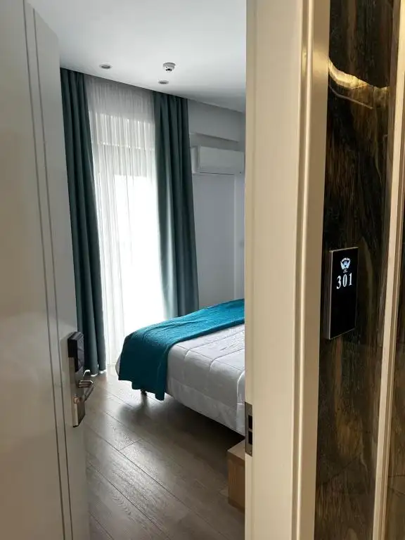 Superior King Room with Jacuzzi image 21