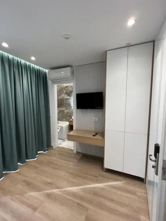 Superior King Room with Jacuzzi image 14