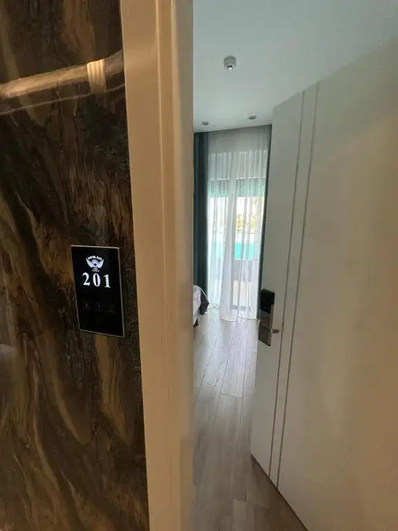 Superior King Room with Jacuzzi image 5
