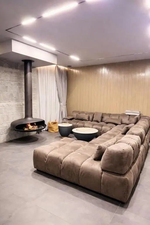 img_id_2389015.webp