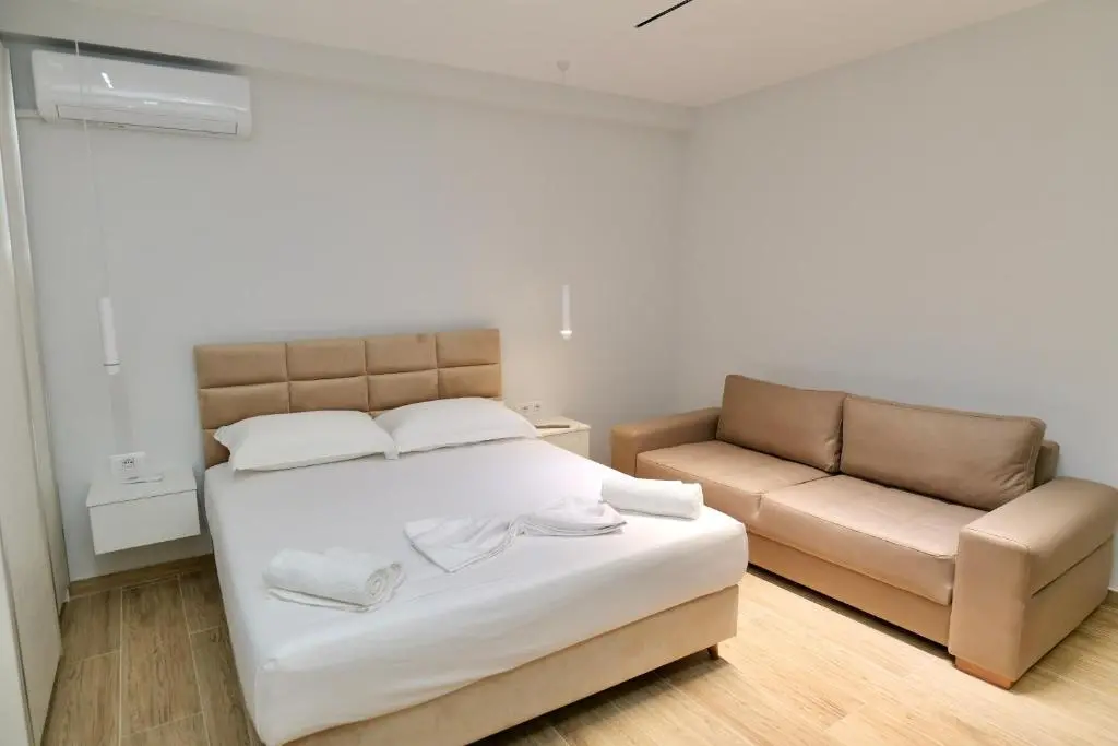 img_id_1720993.webp