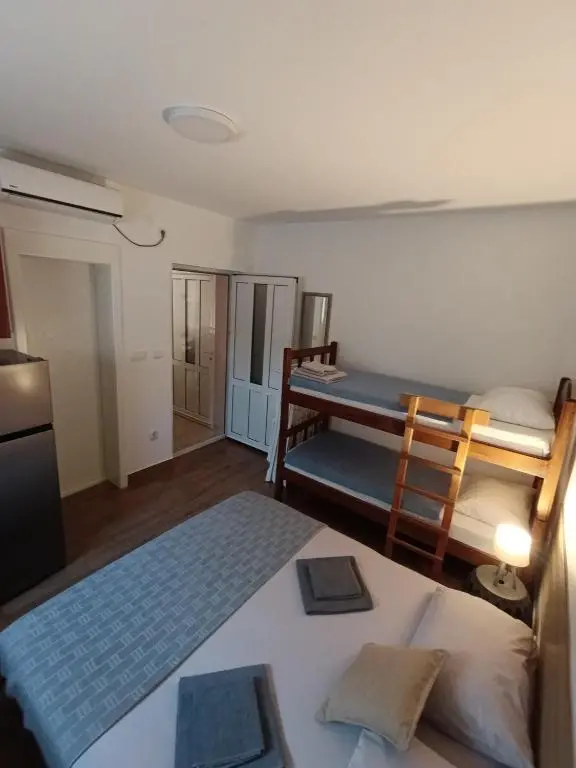 img_id_2383038.webp