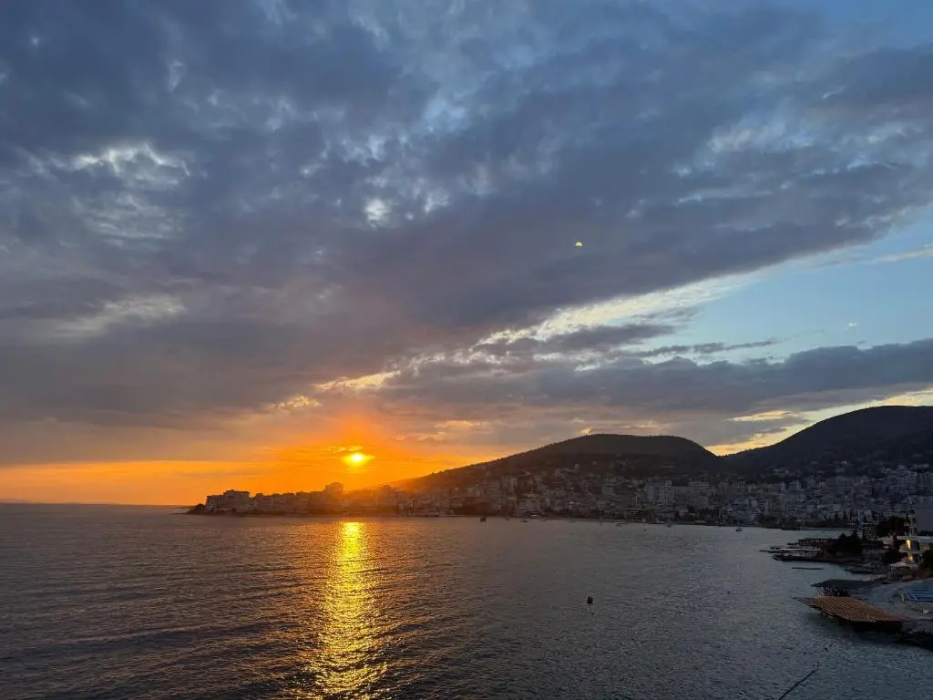 img_id_1426396.webp