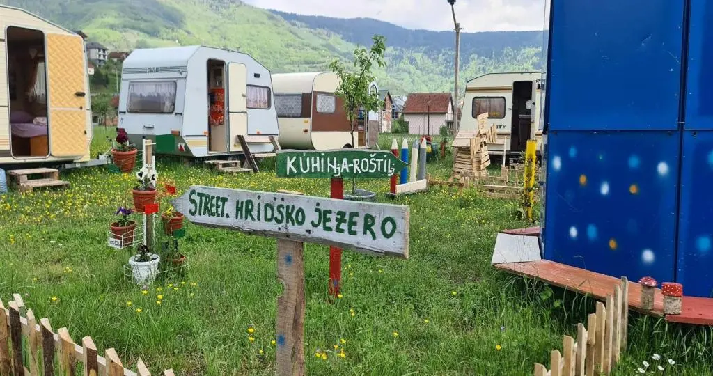 img_id_2381809.webp