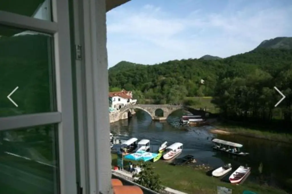img_id_2369962.webp