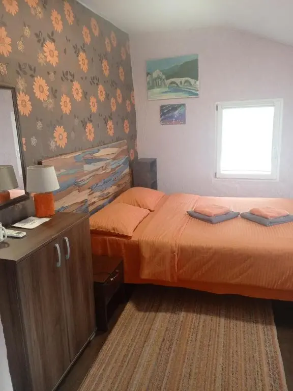 img_id_2368132.webp