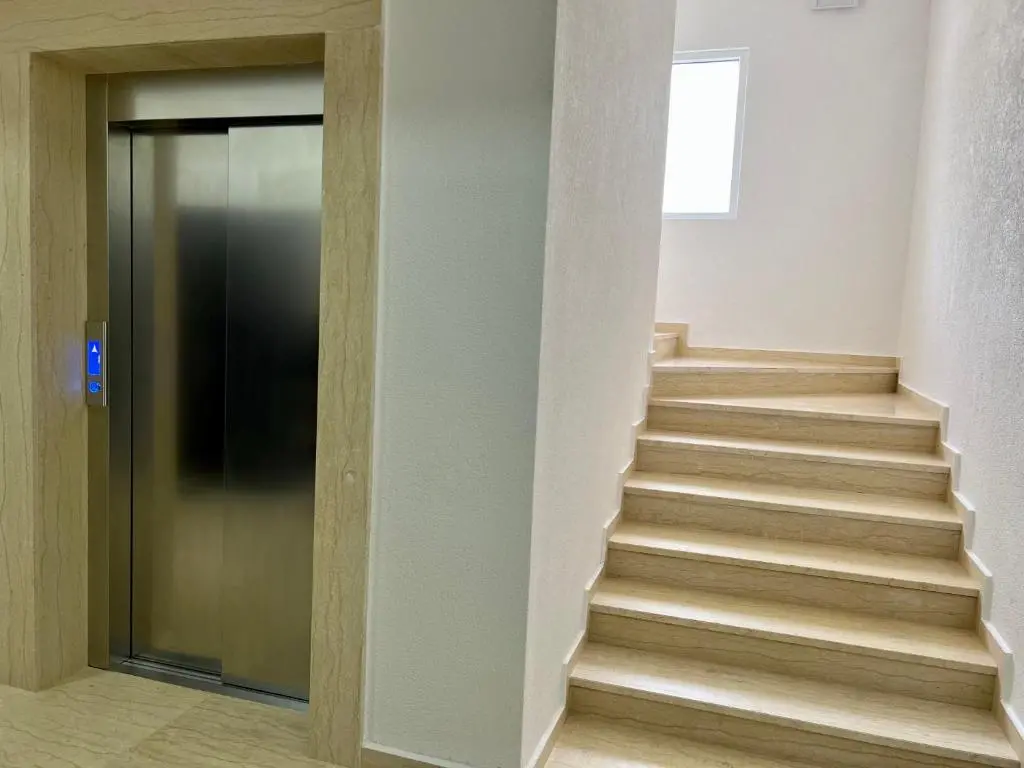 img_id_2367729.webp