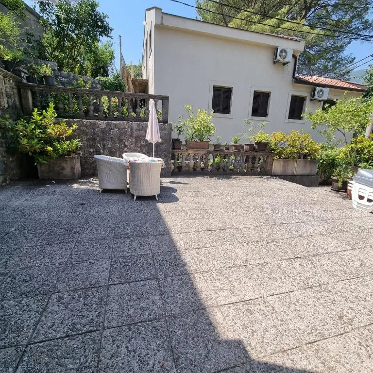 img_id_2366849.webp