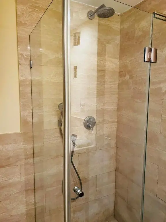 img_id_2366700.webp