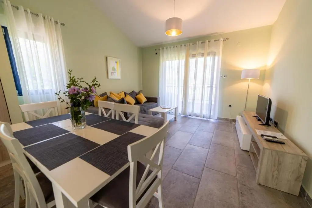 img_id_2362661.webp