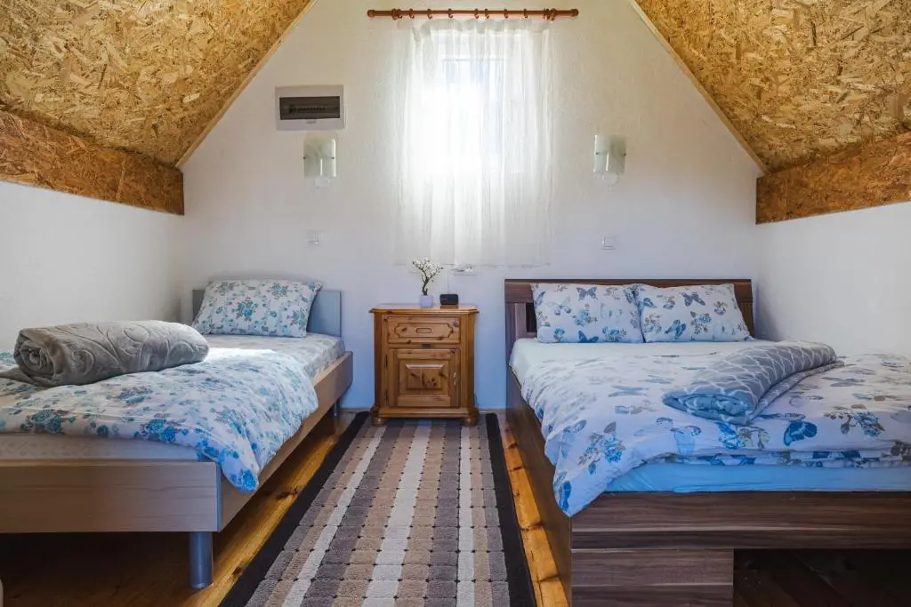 img_id_2361817.webp